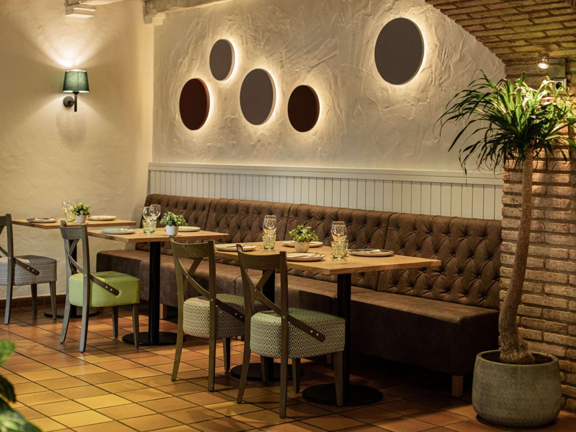 Ibis Styles Figueres Ronda Hotel Bagian luar foto